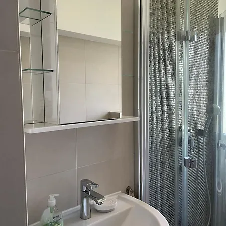 Modern And Cozy In Good Location